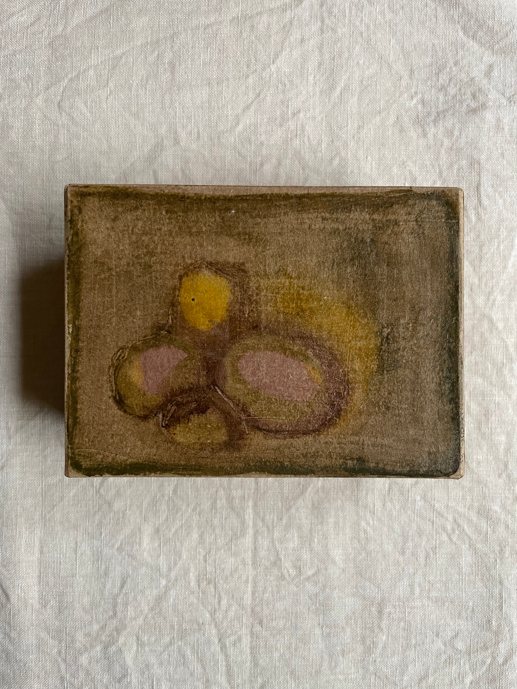 Geurdoosje: aards en zoet.